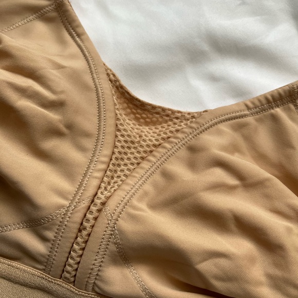 Amoena Performance Sports Bra - Picture 4 of 6